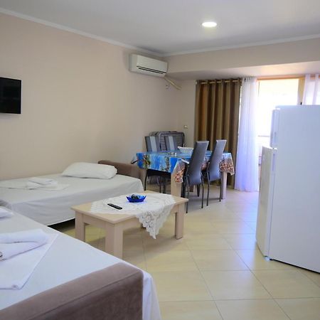 Eleana'S Apartament Sarande Luaran gambar