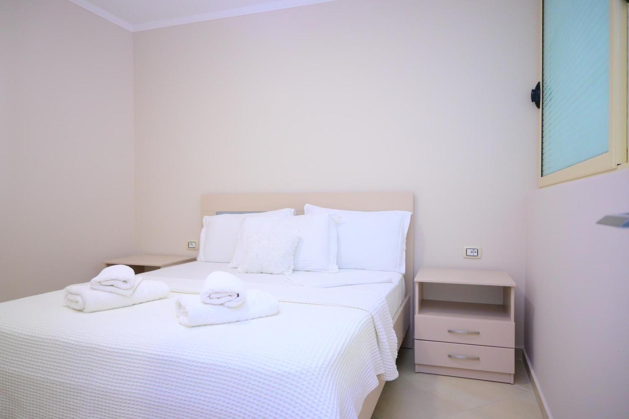 Eleana'S Apartament Sarande Luaran gambar