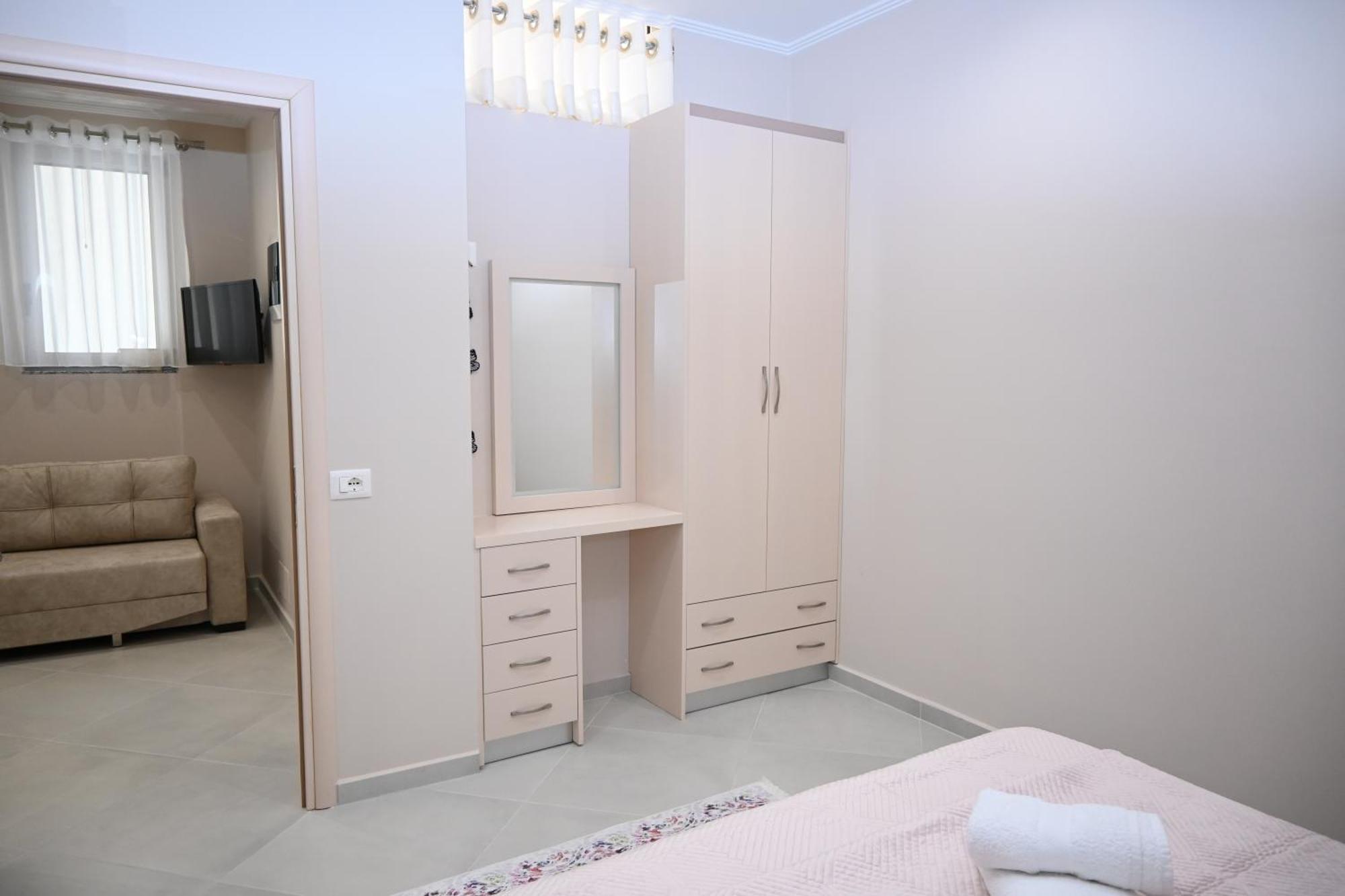 Eleana'S Apartament Sarande Luaran gambar